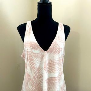 NWT INC International Concepts Beautiful cream with Mauve color Palm print ..